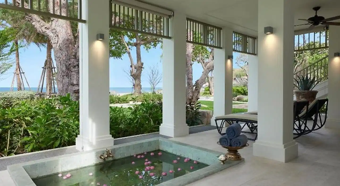 Charras Bhawan Hotel and Residences Wellness