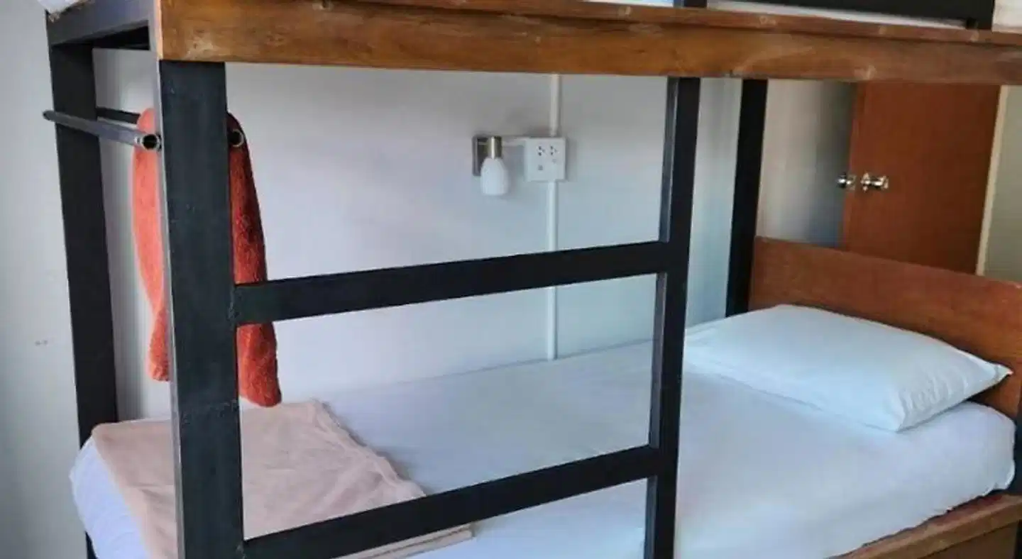 Theppahrak Hostel Khaolak Wohnbeispiel