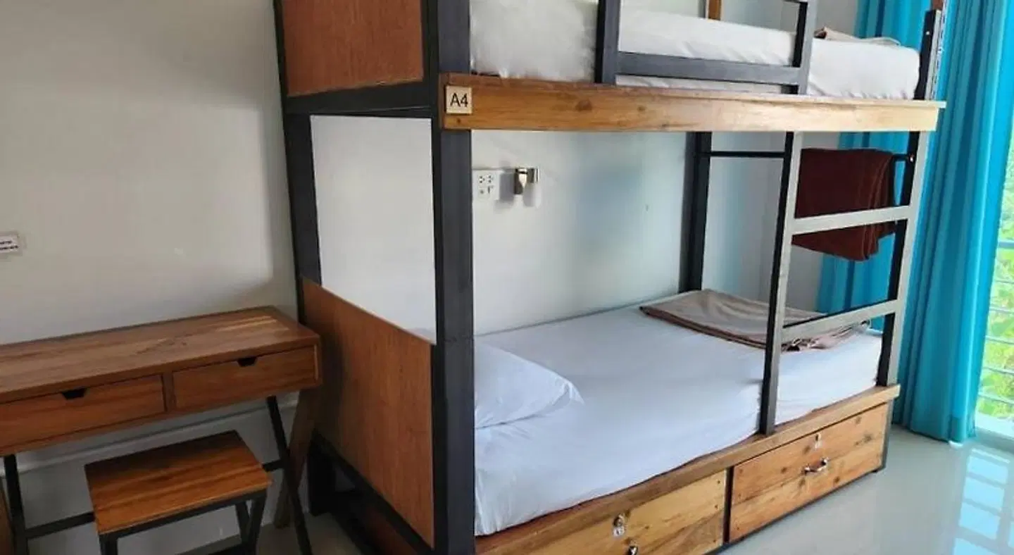 Theppahrak Hostel Khaolak Badezimmer