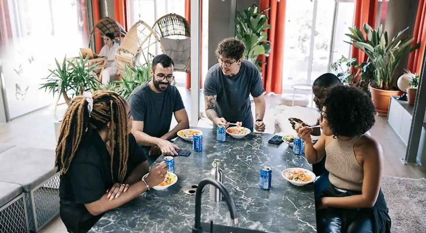 Campus House by Larsen Sport und Entertainment