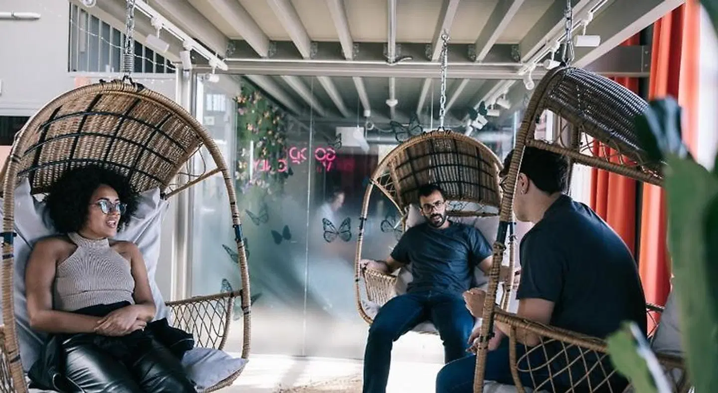 Campus House by Larsen SPORTS_AND_LEISURE