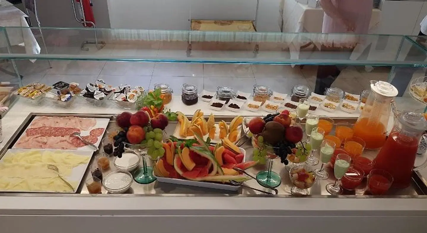 Hotel Record Restaurant