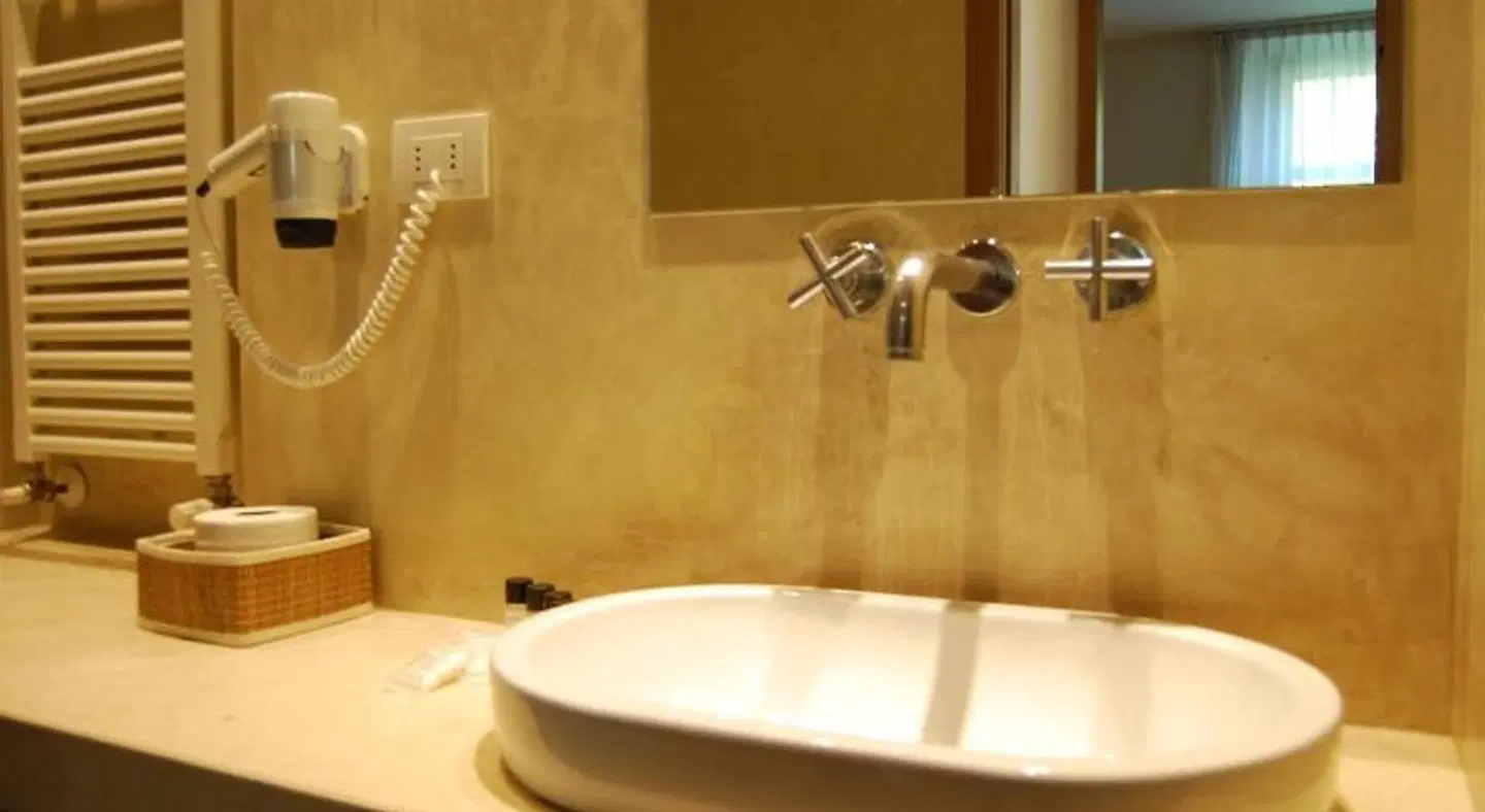 Ceccarini Suite Badezimmer