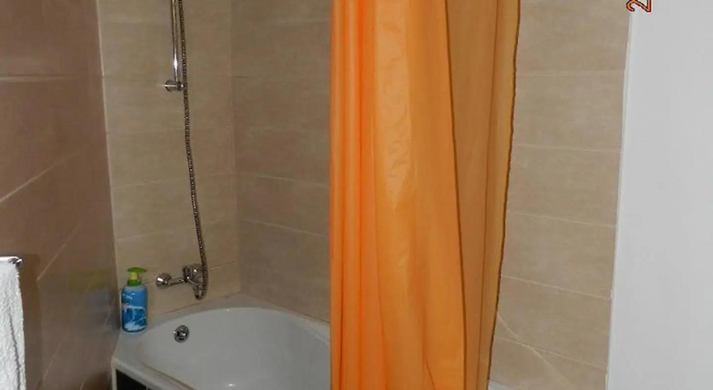 Elenapa Holiday Apartments Badezimmer