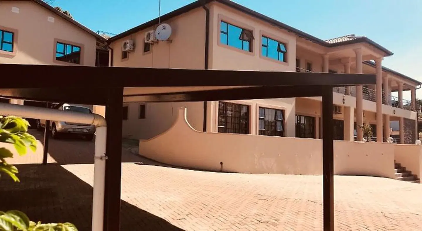Jay and Bee Guesthouse EXTERIOR