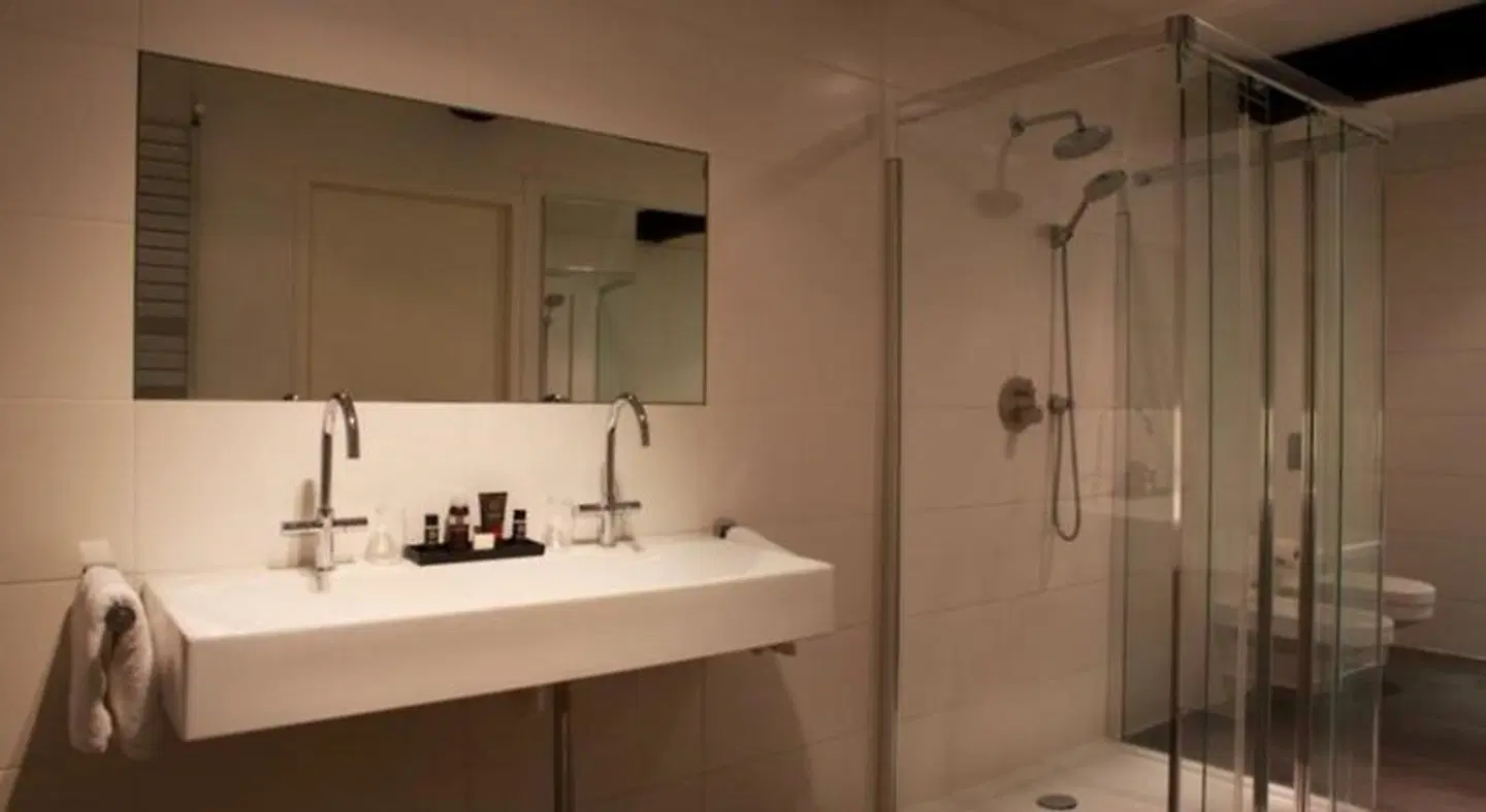 Saillant Hotel Maastricht City Centre Badezimmer