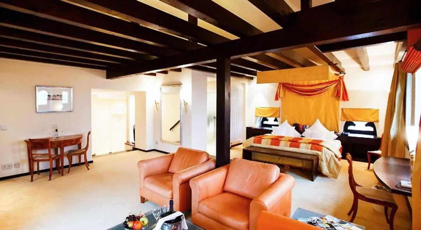 Burghotel & Gästehaus by Schwarzenstein ROOM_EXAMPLE