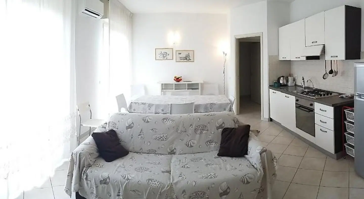 A due Passi ROOM_EXAMPLE