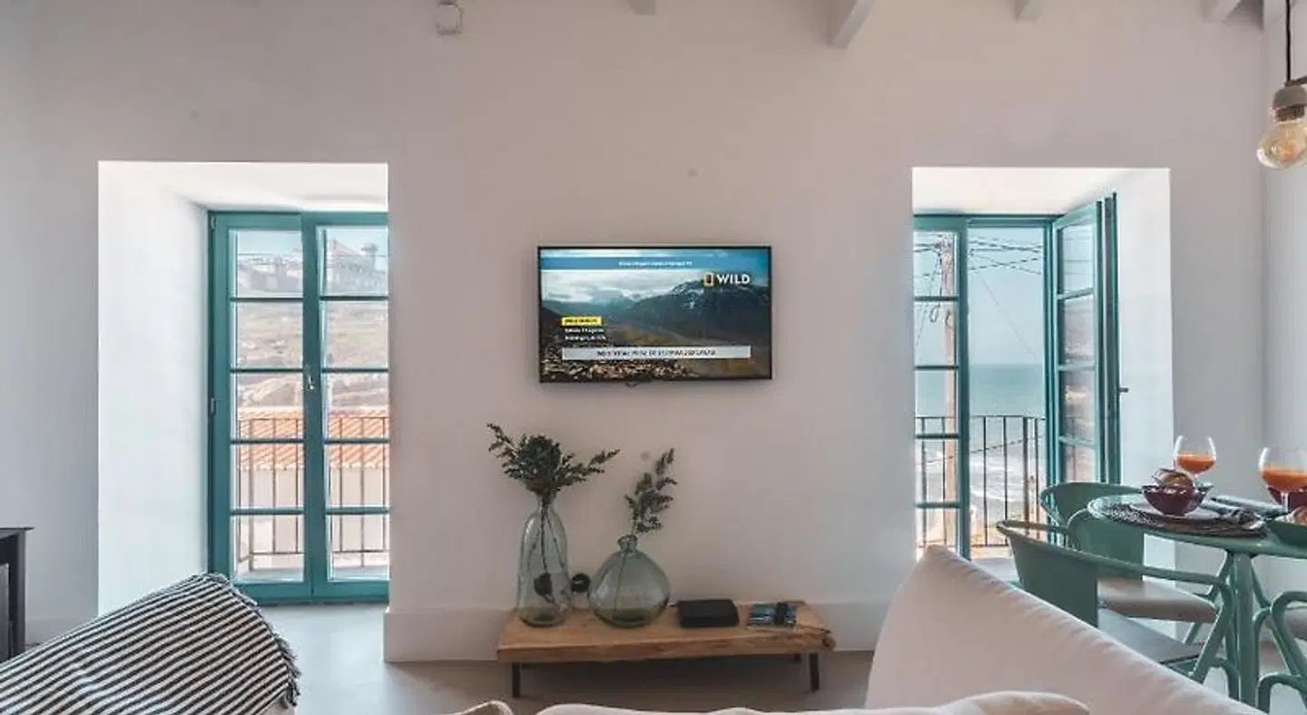 Azenhas do Mar West Coast Design & Surf ROOM_EXAMPLE