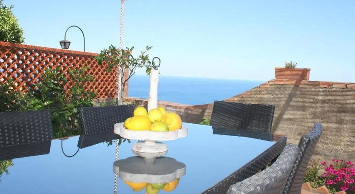 Taonasi Taormina Apartments Terrasse