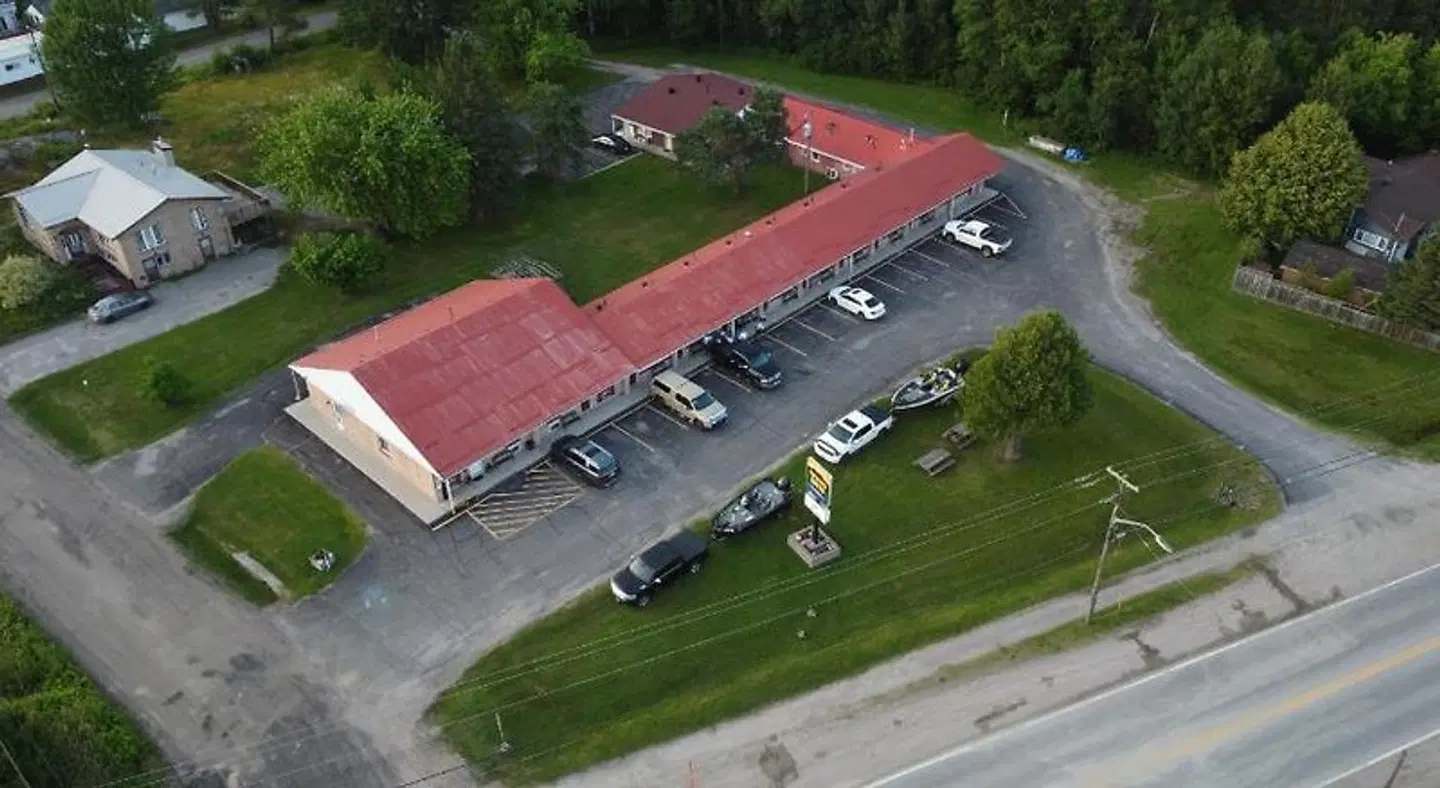 Nipissing Inn SPORTS_AND_LEISURE