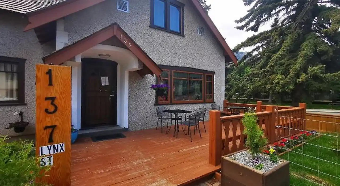 Riverfront Estate Bed&Breakfast Banff Aussenansicht