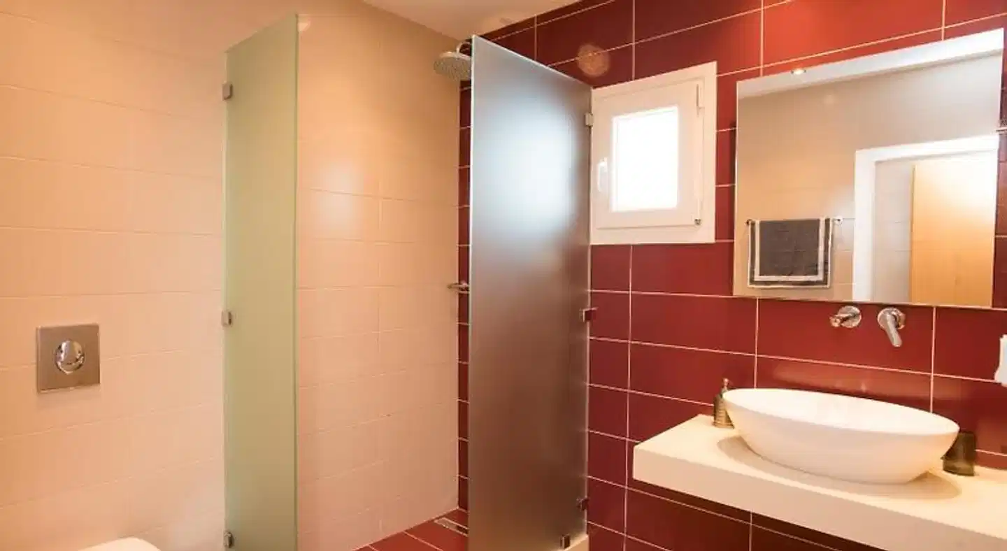 Marina Blue Ornos Badezimmer