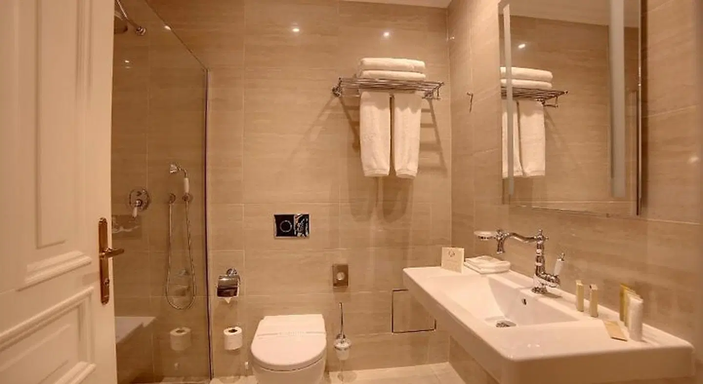 Luxury Spa Hotel Olympic Palace Badezimmer