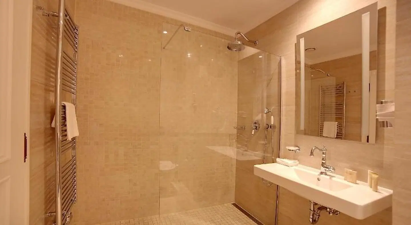 Luxury Spa Hotel Olympic Palace Badezimmer