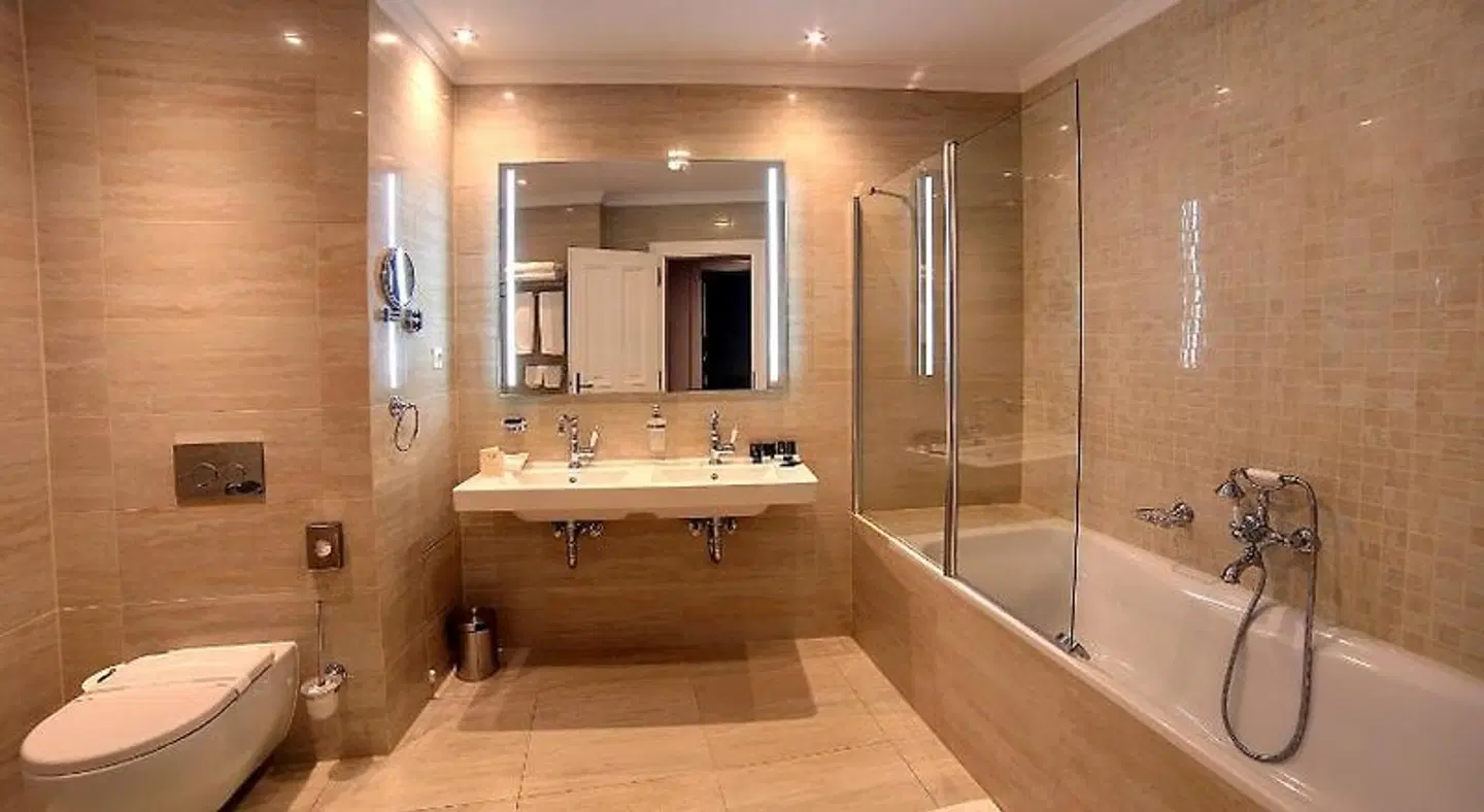 Luxury Spa Hotel Olympic Palace Badezimmer