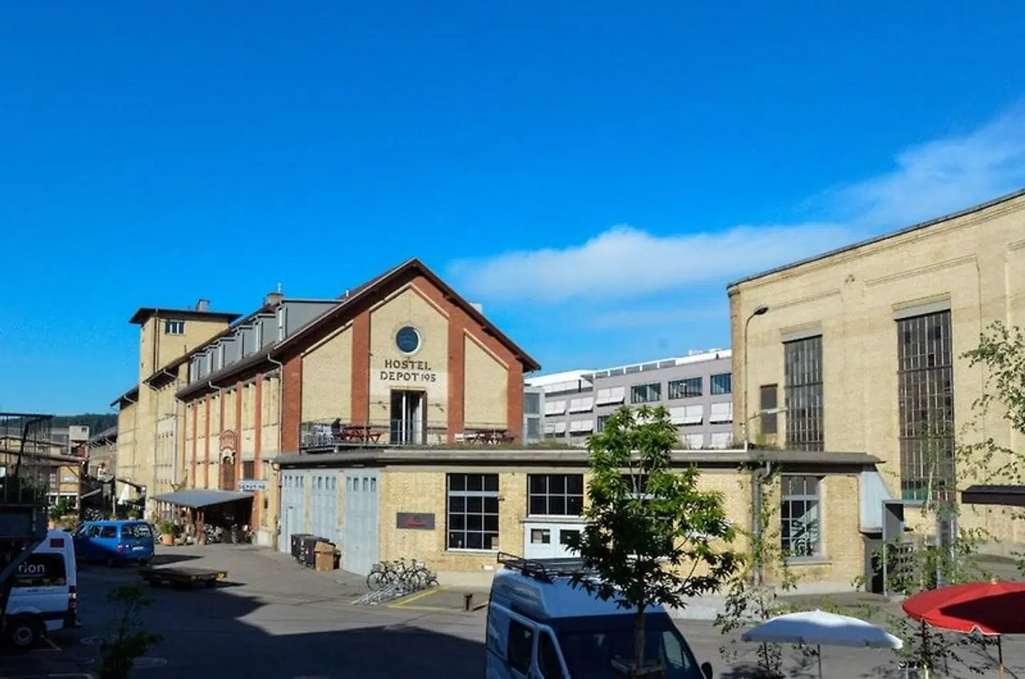 Depot 195 - Hostel Winterthur EXTERIOR