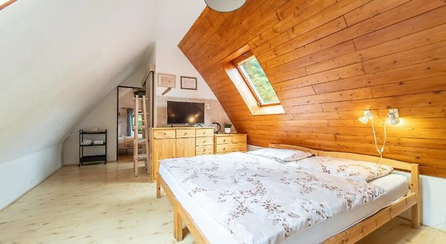 Family Pension ROOM_EXAMPLE