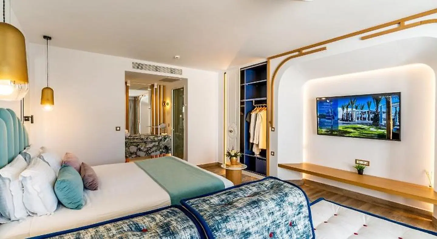 Cresanto Luxury Suites ROOM_EXAMPLE