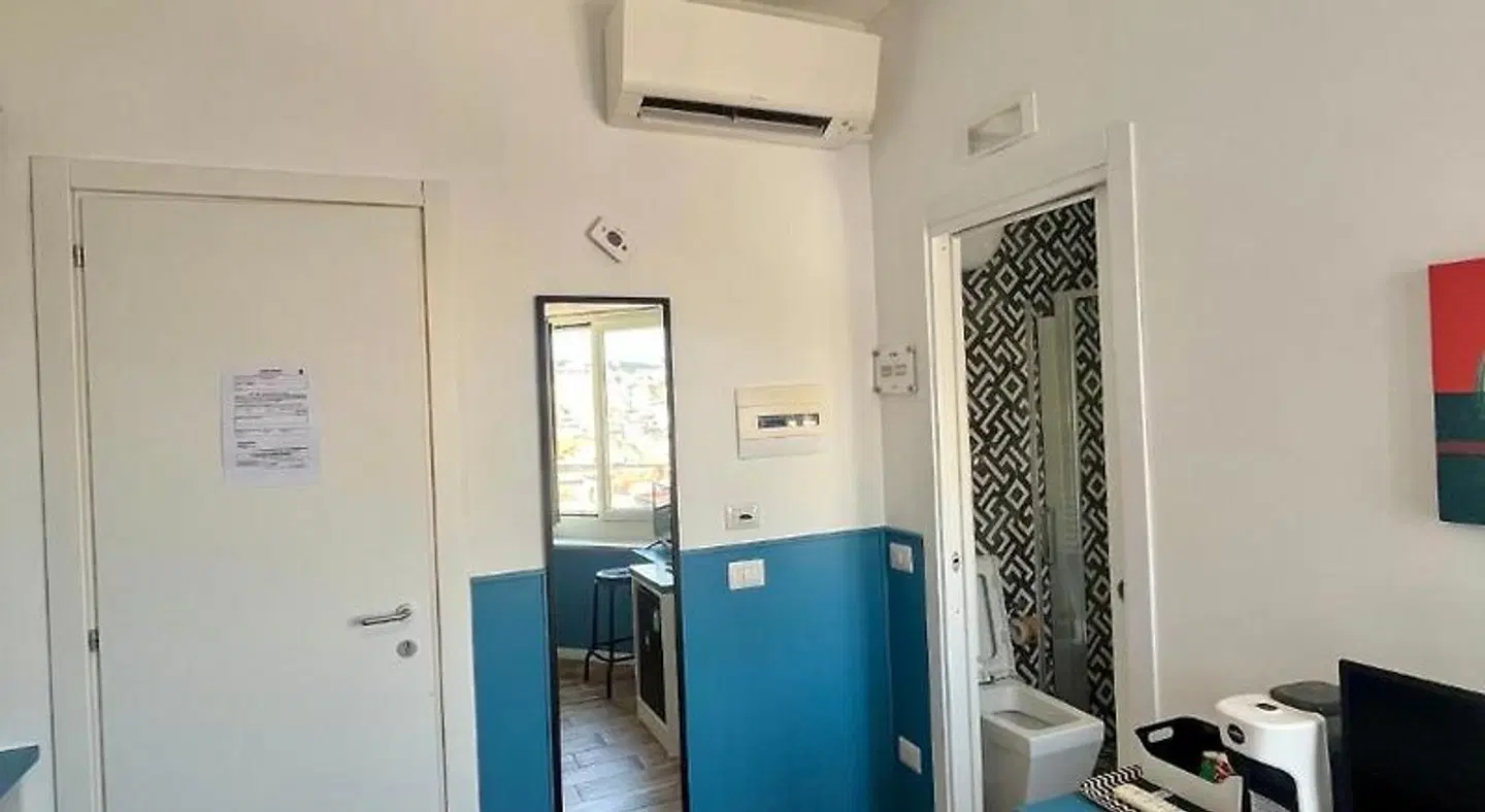 South Hands ROOM_EXAMPLE