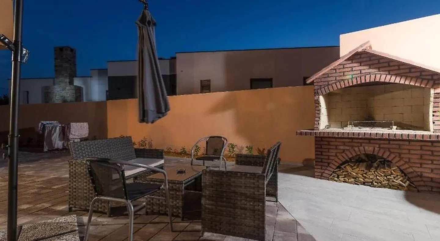 Villa Car Terrasse
