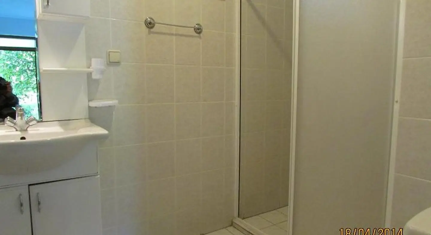 Lindos Pension Badezimmer