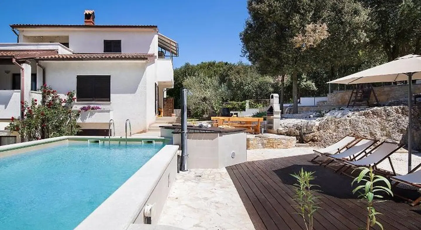 Apartments Gobo OUTDOOR_POOL