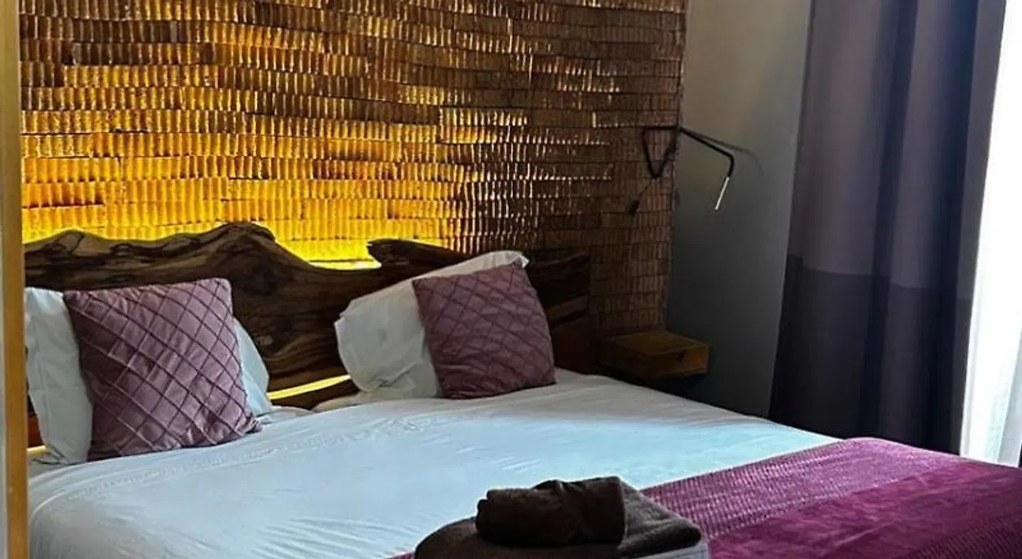 Feel At Home Guest House ROOM_EXAMPLE