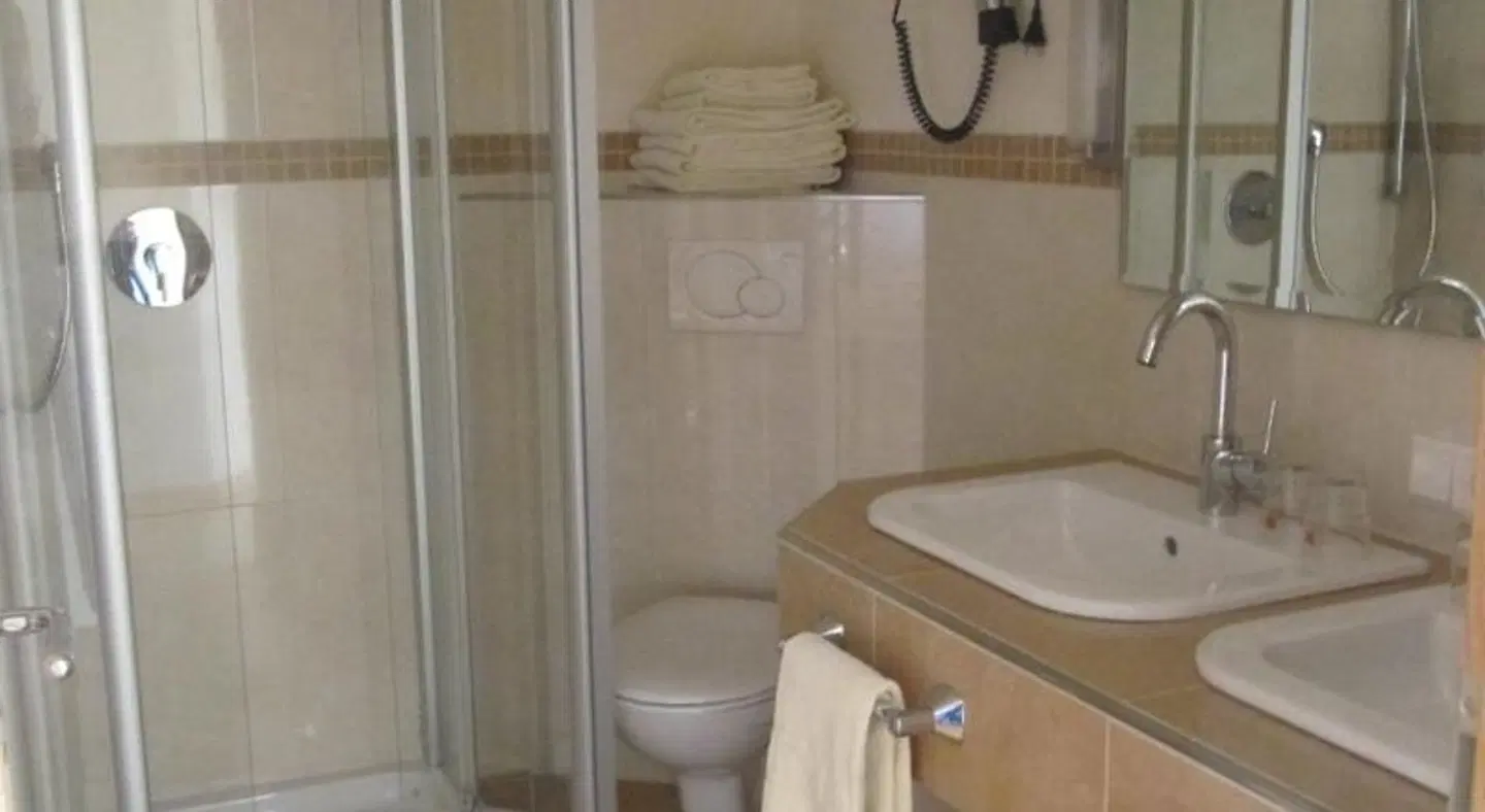 Krone-Post Badezimmer