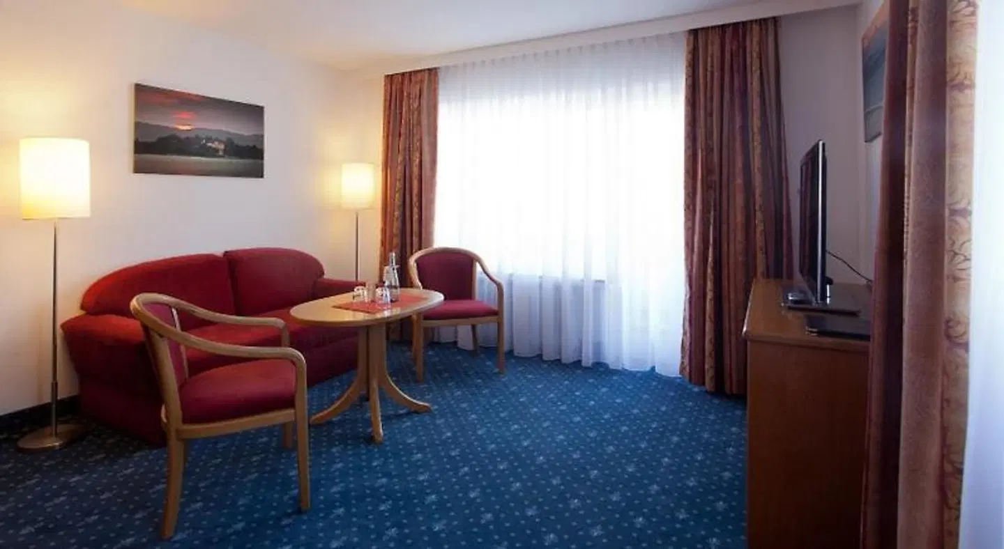 Hotel Knaus ROOM_EXAMPLE