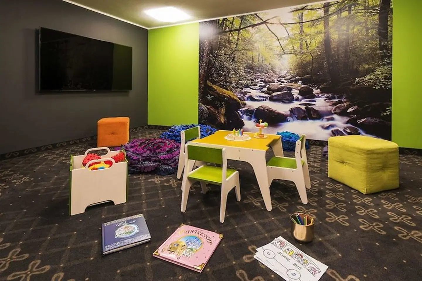 Lydia Hotel Restaurant