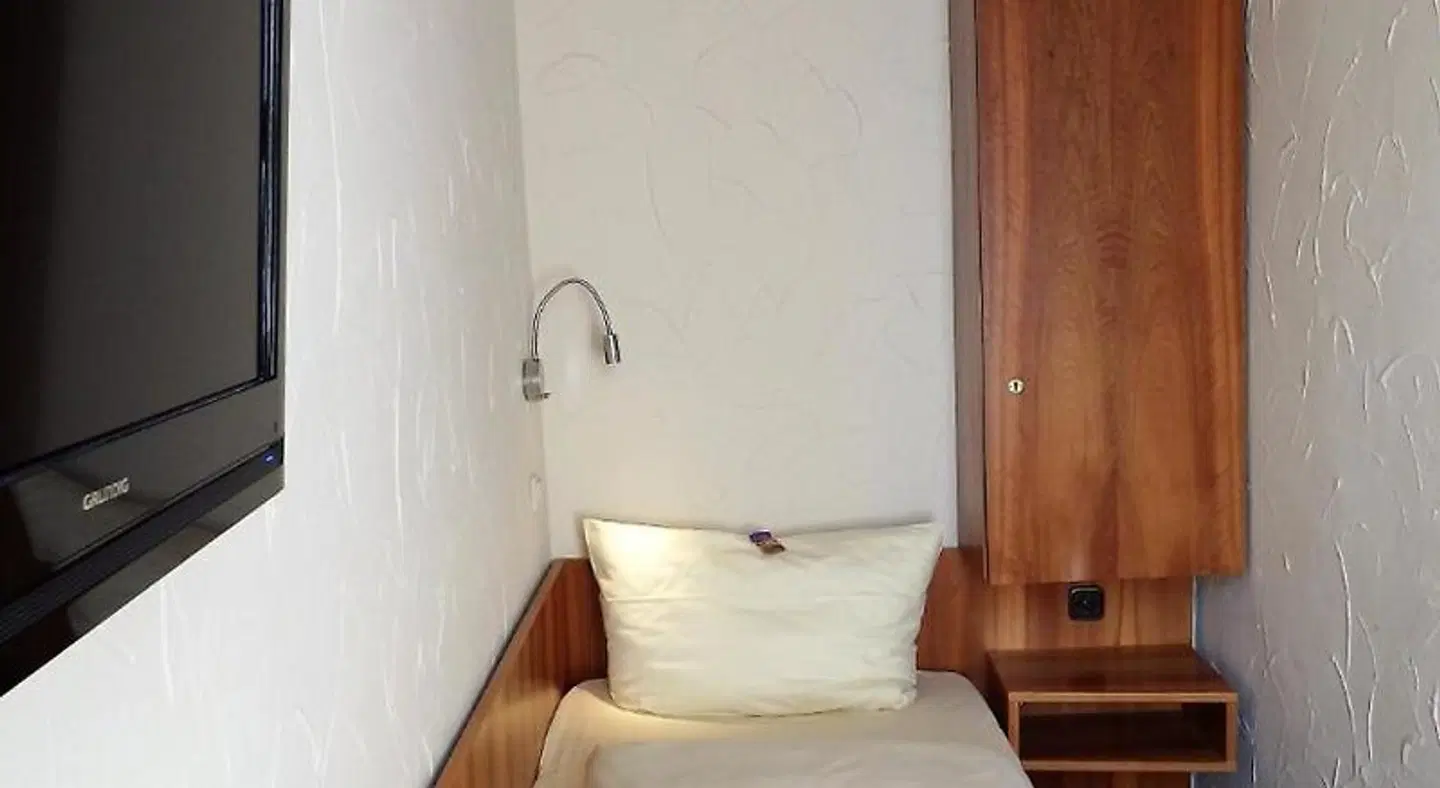 Rose ROOM_EXAMPLE
