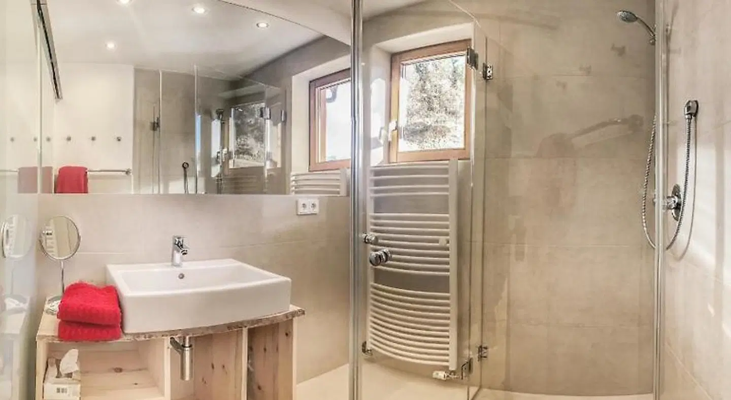 Haus Piz Lad Badezimmer