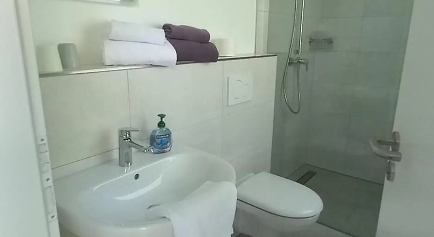 Vier Jahreszeiten Hotel Garni Badezimmer