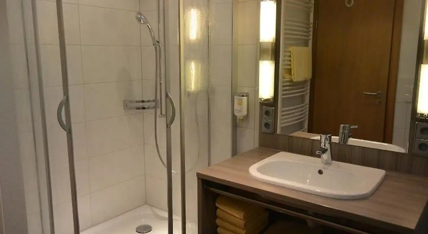 Hotel Zum Löwen - Unteres Wirtshaus Badezimmer