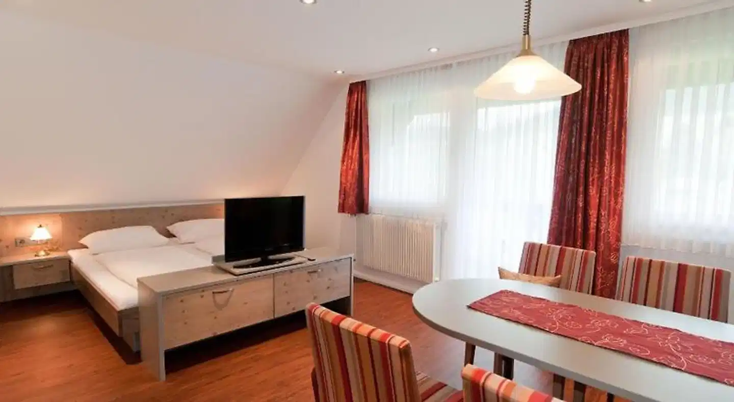 Hotel Zum Löwen - Unteres Wirtshaus Wohnbeispiel