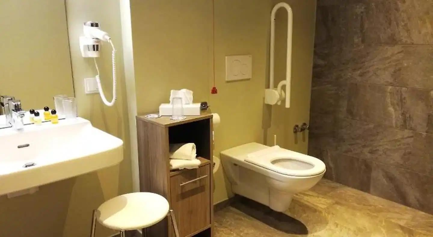 Cubo Sport & Art Hotel Badezimmer