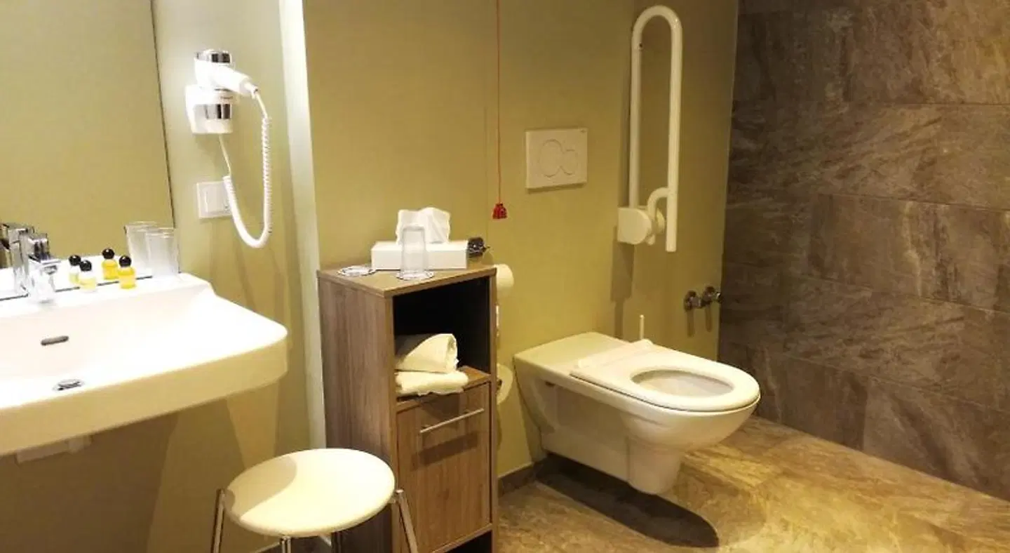 Cubo Sport & Art Hotel Badezimmer