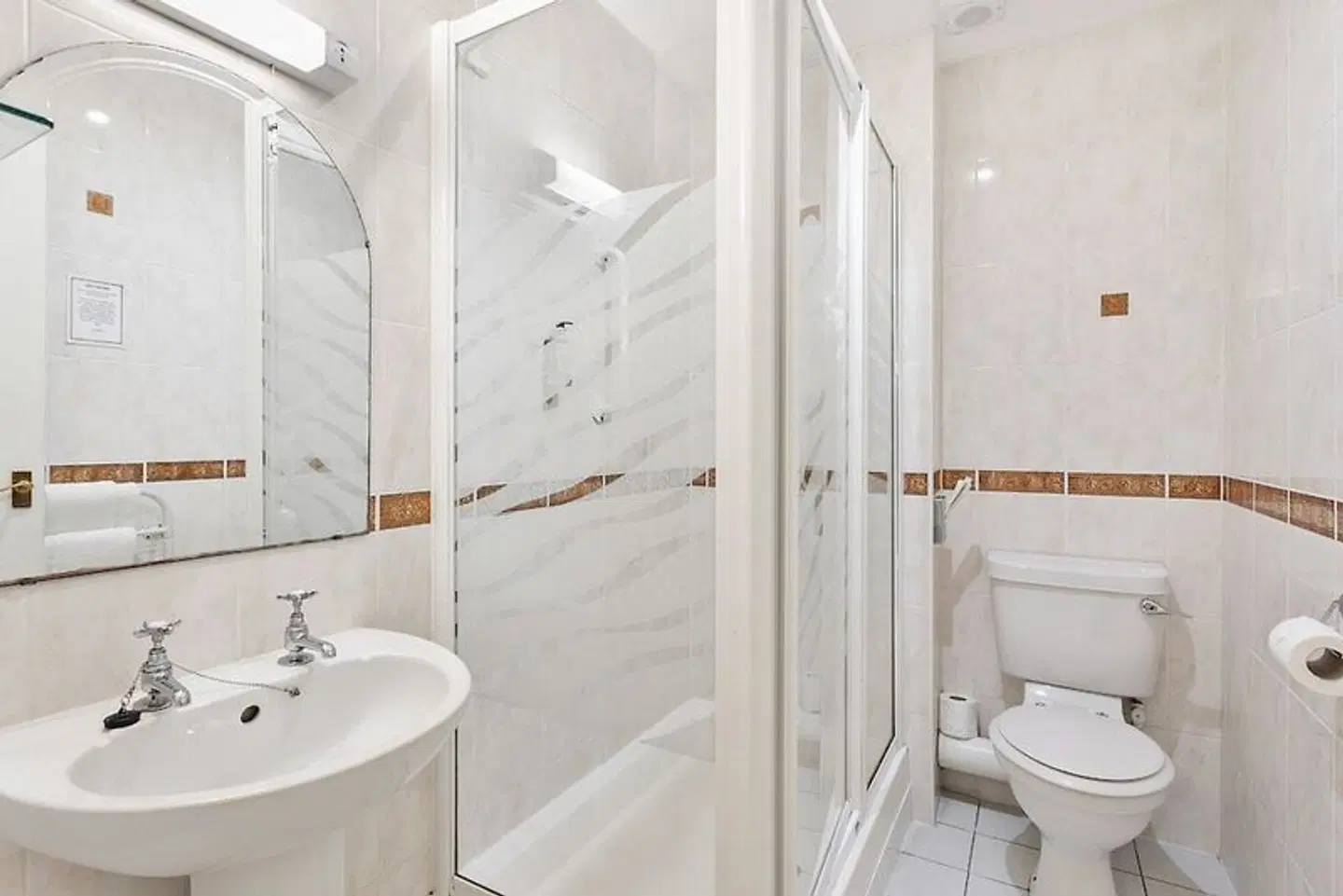 Marine Hotel Badezimmer