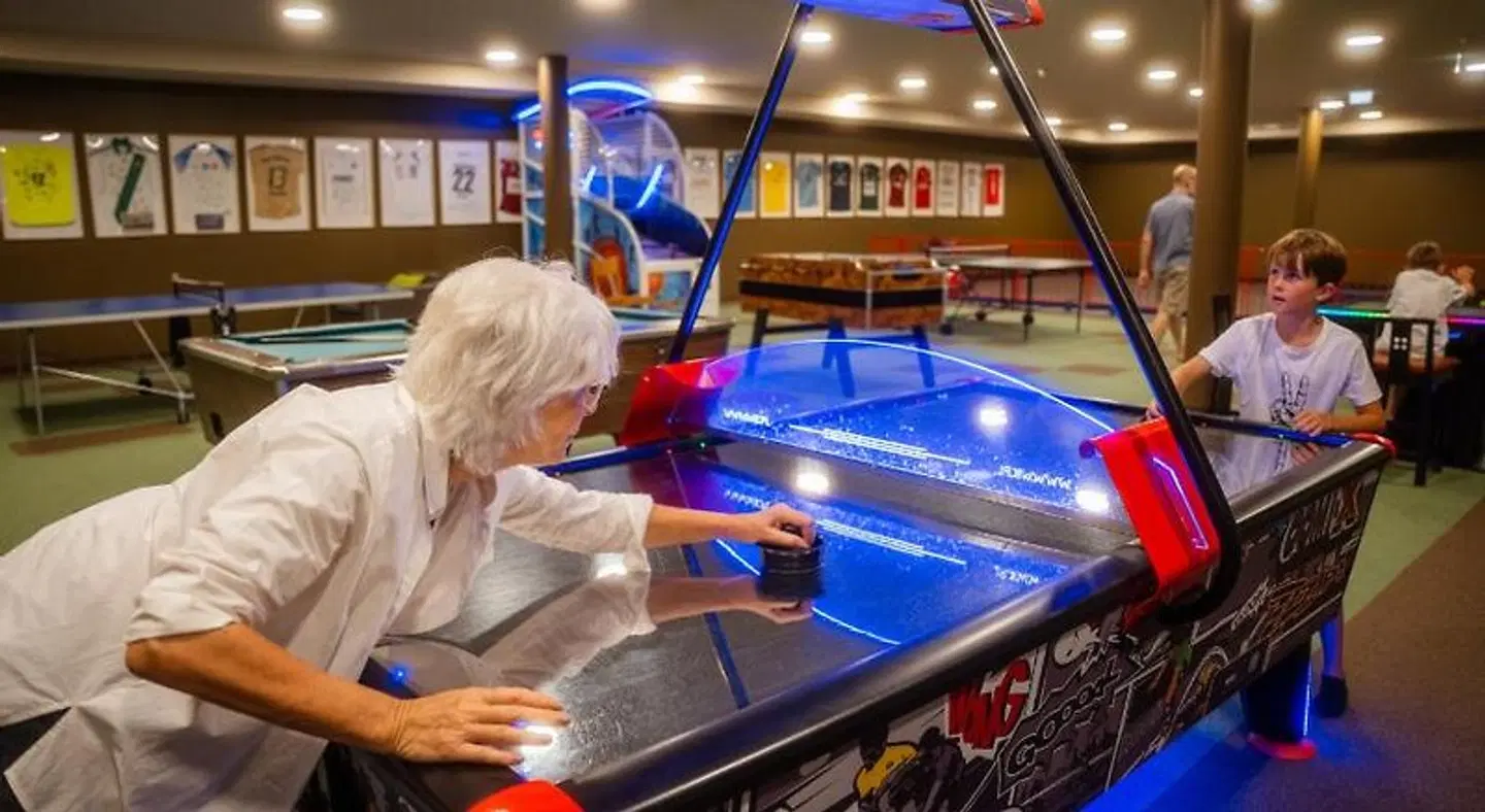 Dilly's SPORTS_AND_LEISURE