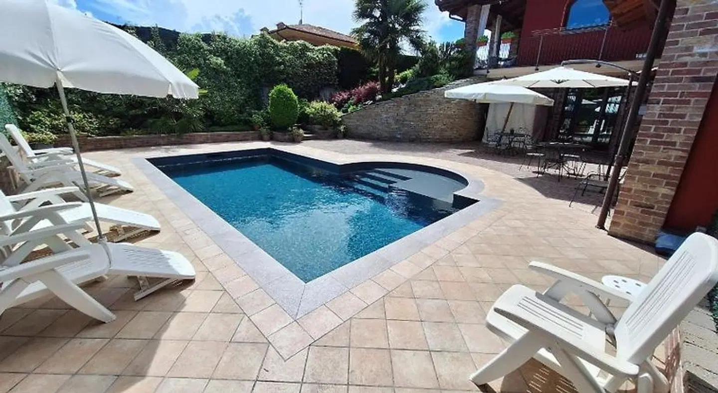 Bed & Breakfast Villa Laura OUTDOOR_POOL