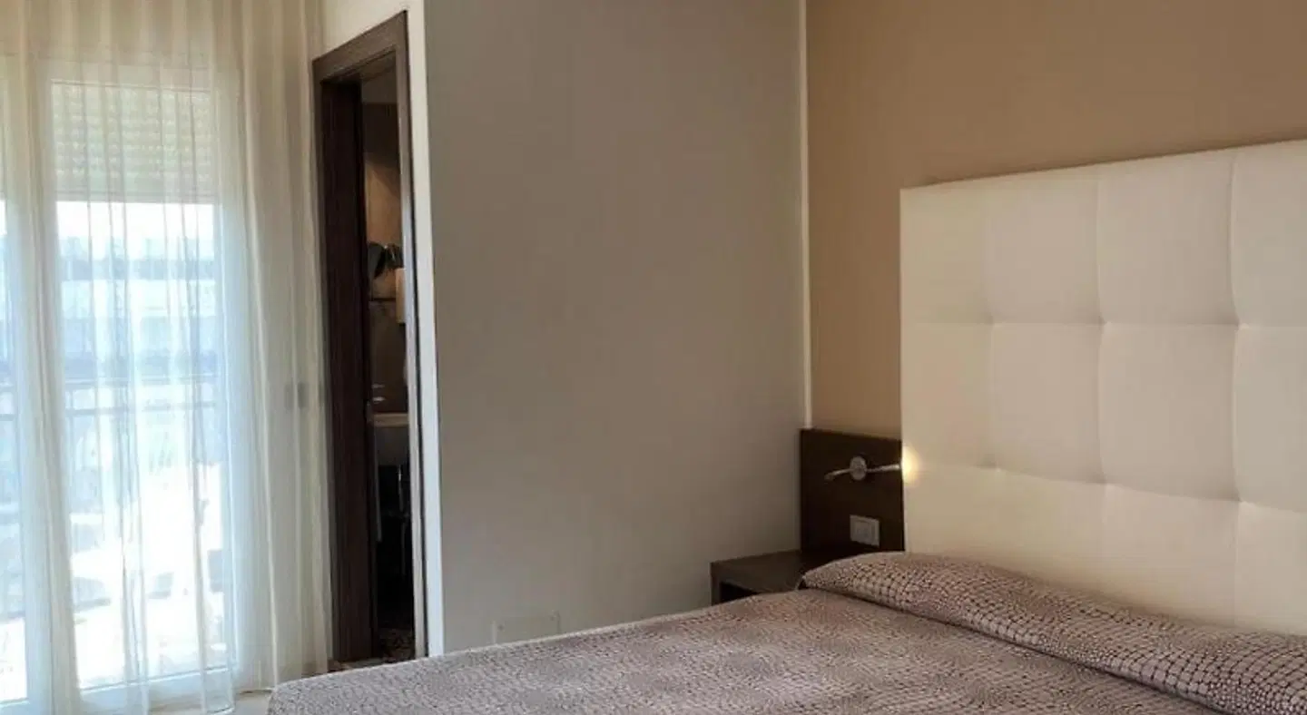 Italy ROOM_EXAMPLE