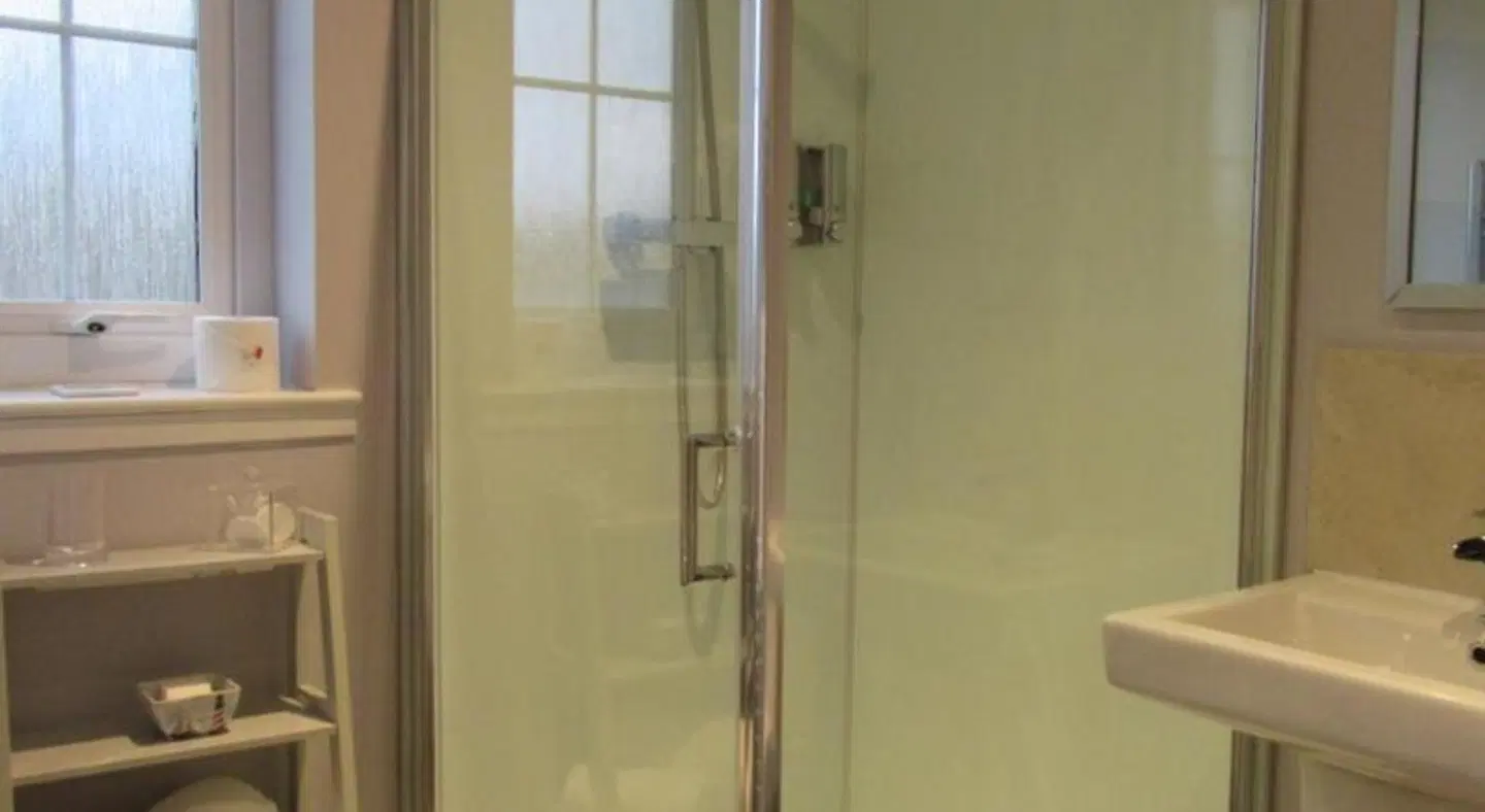 Taigh Duitseach Badezimmer