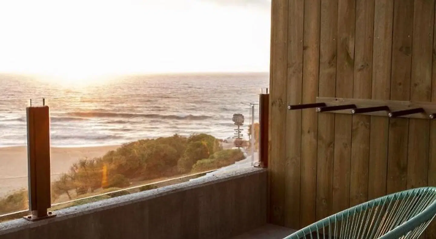 Noah Surf House Portugal Badezimmer