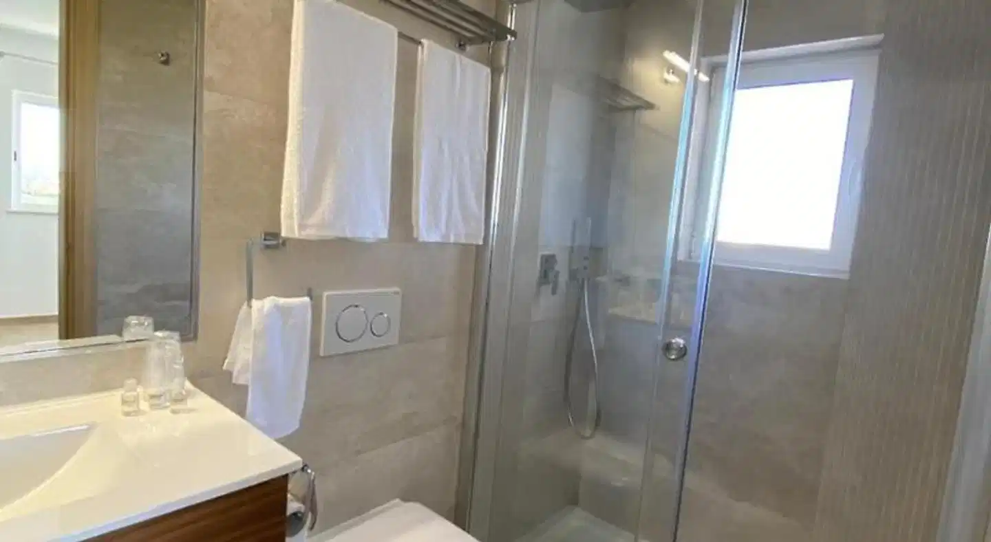 VILLA L'ESTAQUE Badezimmer