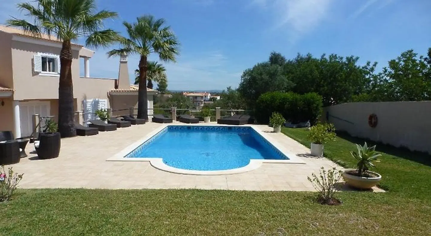 VILLA L'ESTAQUE OUTDOOR_POOL