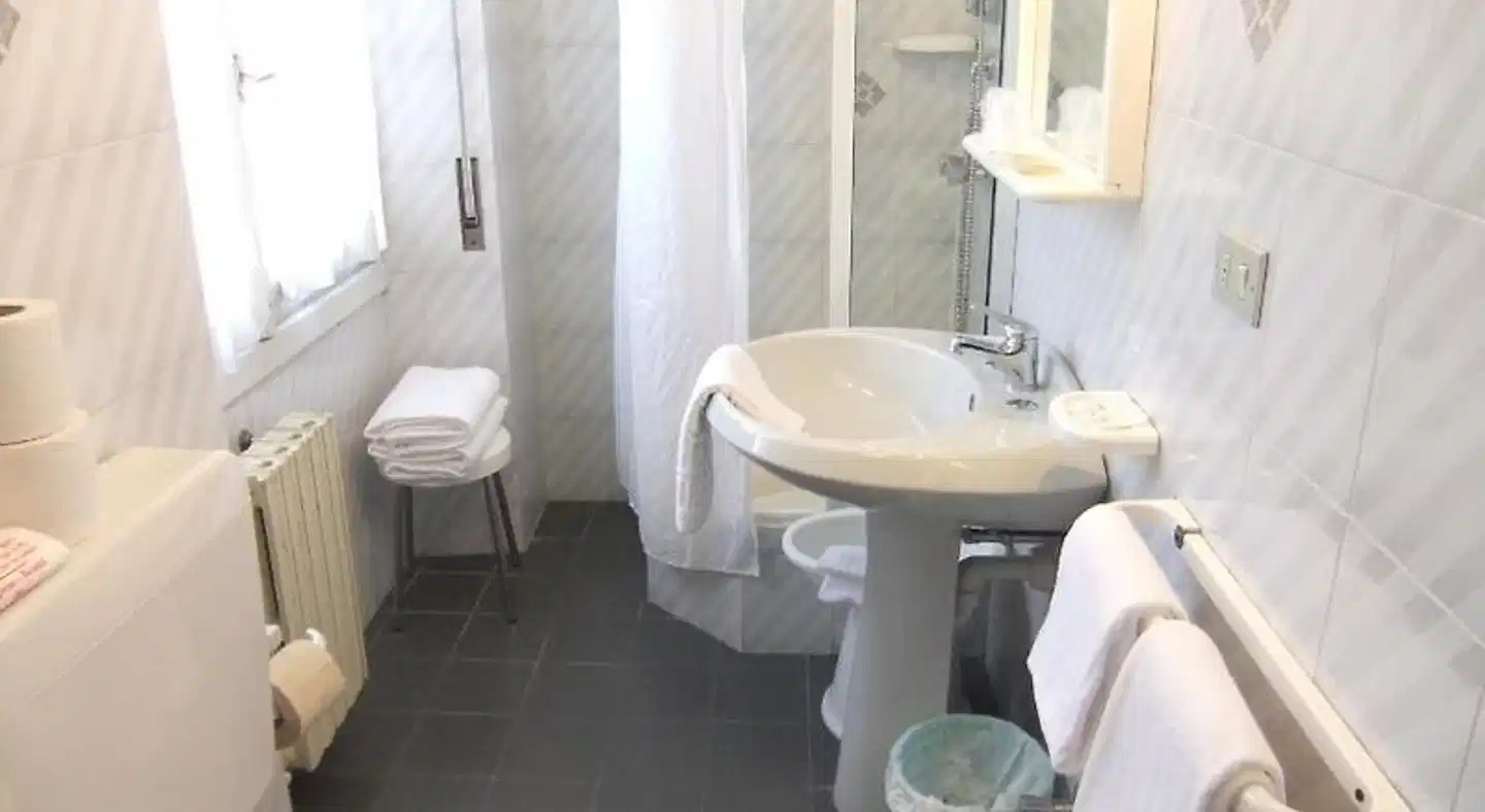 Sanremo Luxury Suites Badezimmer