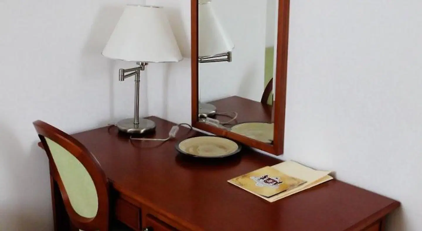 Frankopan ROOM_EXAMPLE