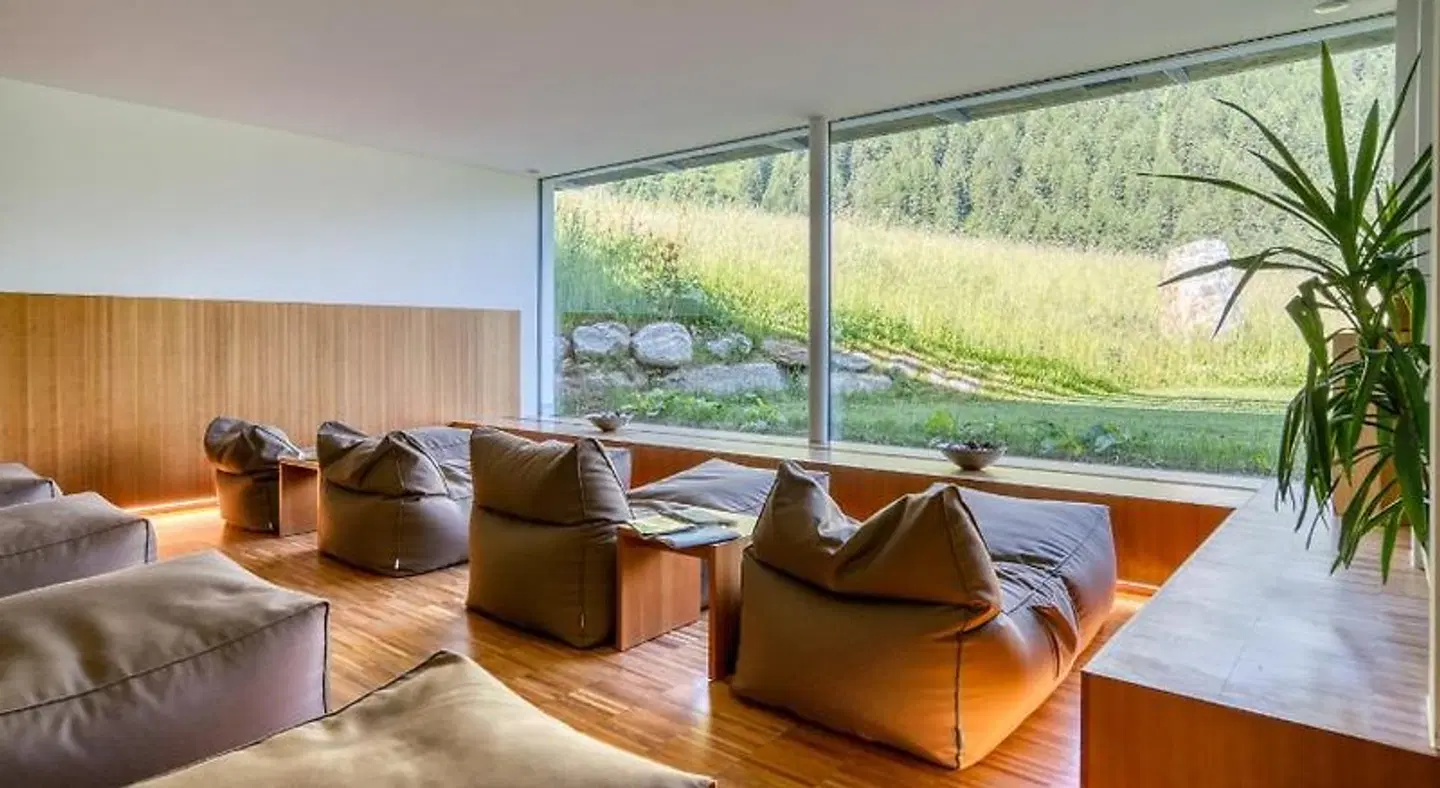 Cevedale ROOM_EXAMPLE