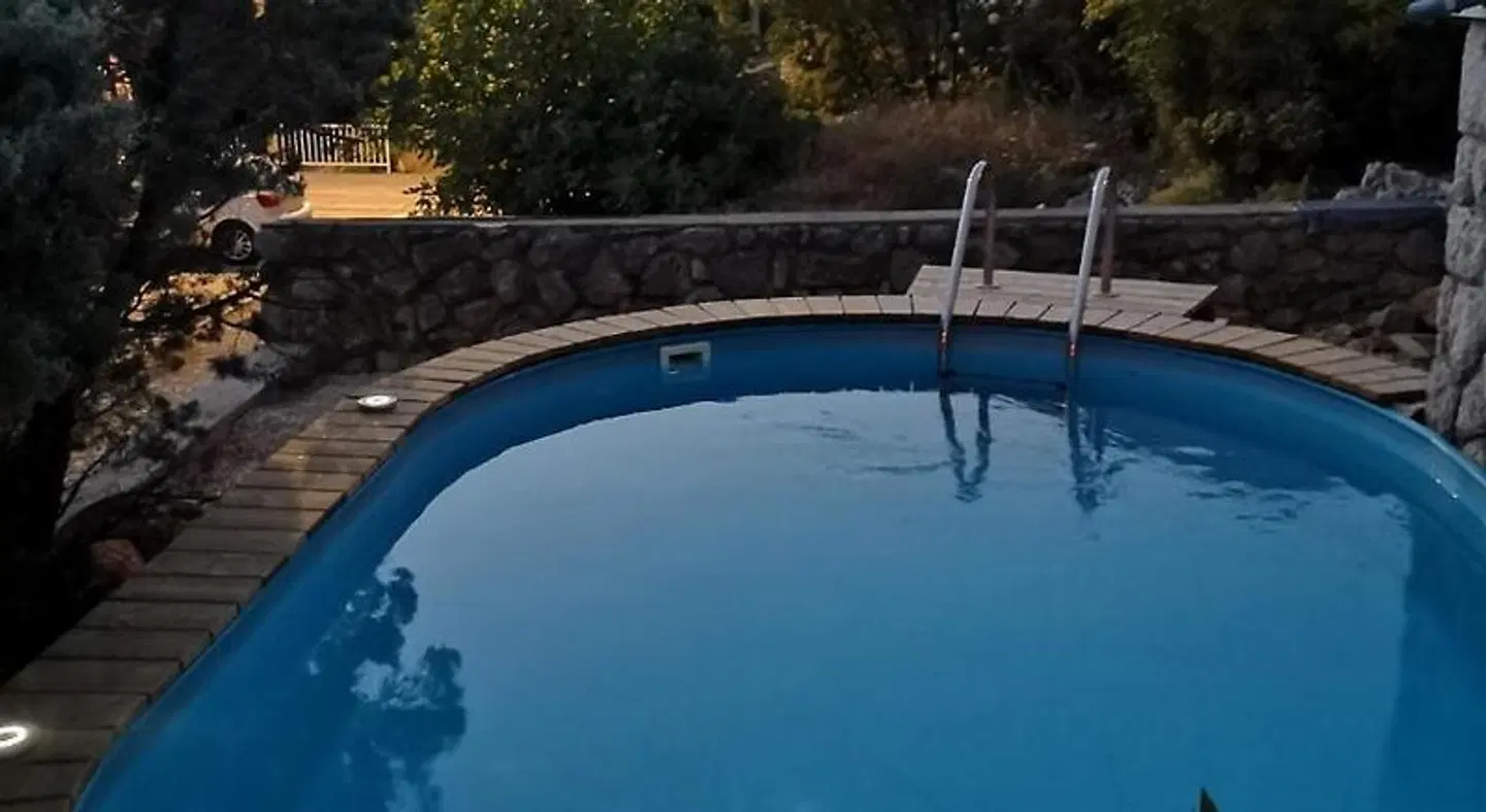 Willa Ferry **** OUTDOOR_POOL